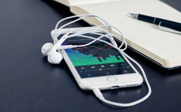 MỞ HỘP, TRÊN TAY OPPO R9S RED ĐẦU TIÊN TẠI VIỆT NAM